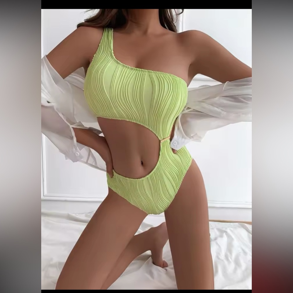 Brand new, One piece swimsuit, size M(really XS-S), yellow color